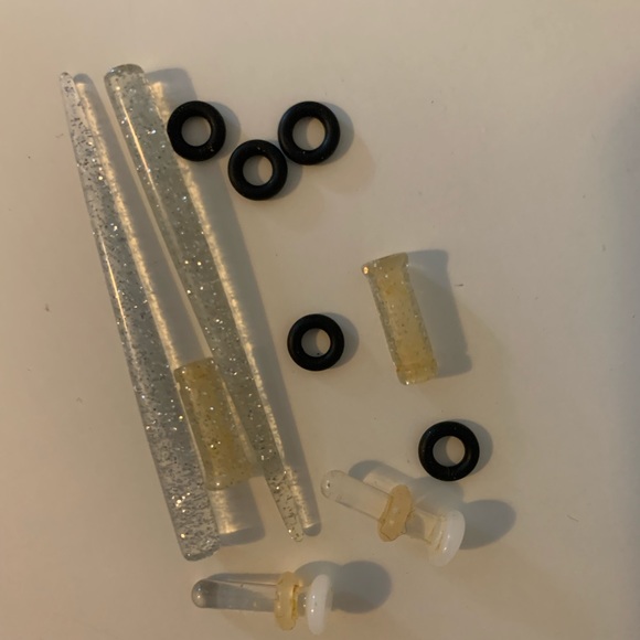 Assortment of Plugs / Gauges 6G - 1/2” - Picture 2 of 9